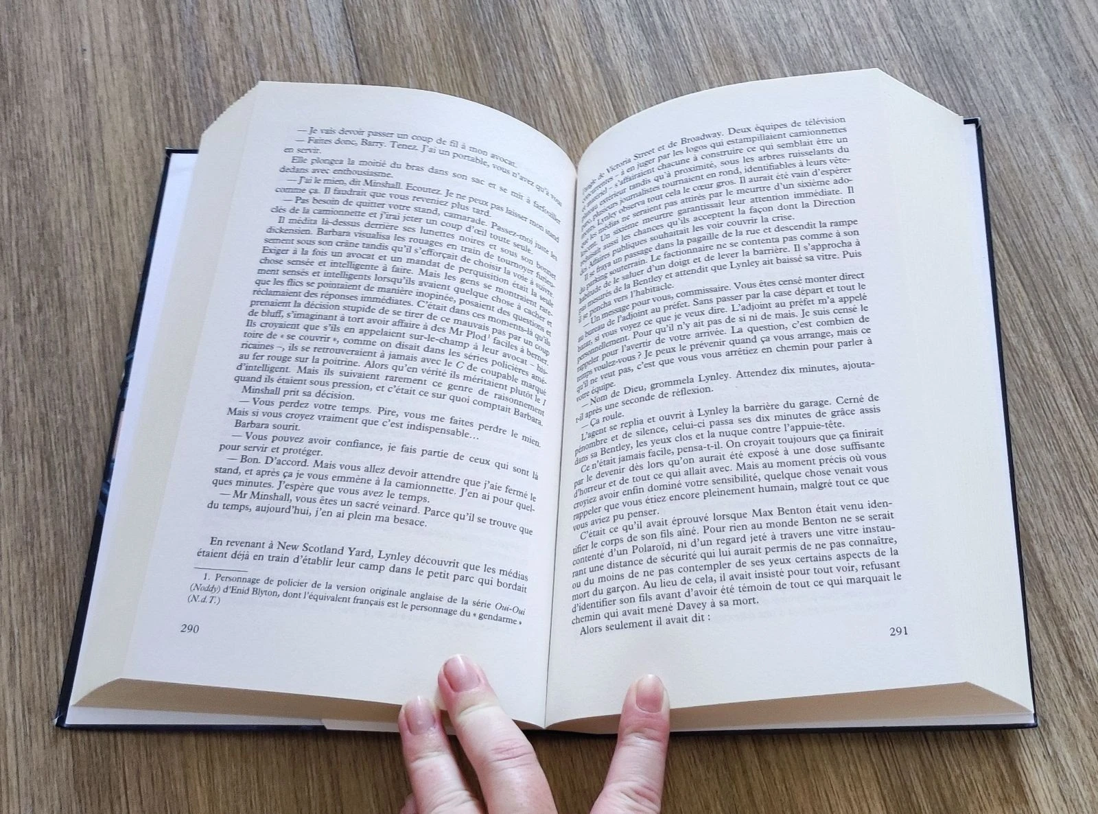 📚Livre "Sans l'ombre d'un témoin" de la célèbre autrice Elizabeth George🕵️‍♂️ – photo 4